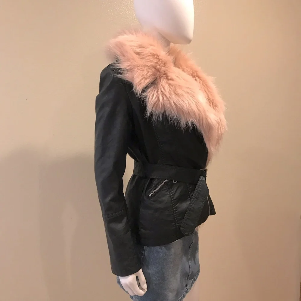 Black Faux Leather Jacket Pink Faux Fur Collar Womens Small US 4 Crop Moto Rebel - Picture 9 of 16